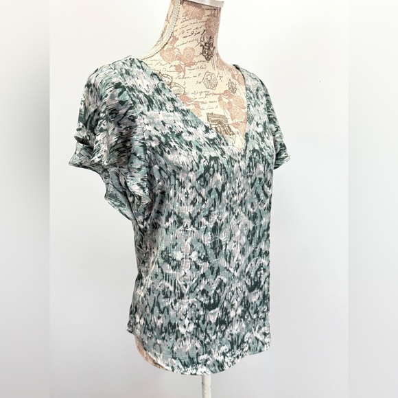 LIVERPOOL Green and white abstract print flutter sleeve V neck top size S. - Picture 7 of 13